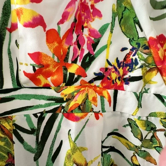 NWT Adelyn Rae Floral Jumper Size Medium - Picture 12 of 15